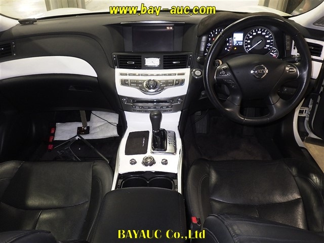 NISSAN FUGA 2012