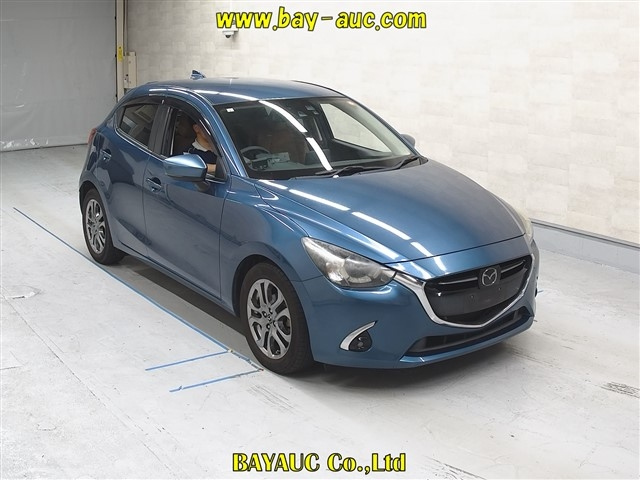 MAZDA DEMIO 2016