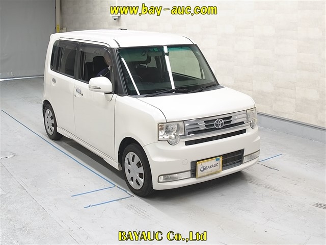 TOYOTA PIXIS SPACE 2014