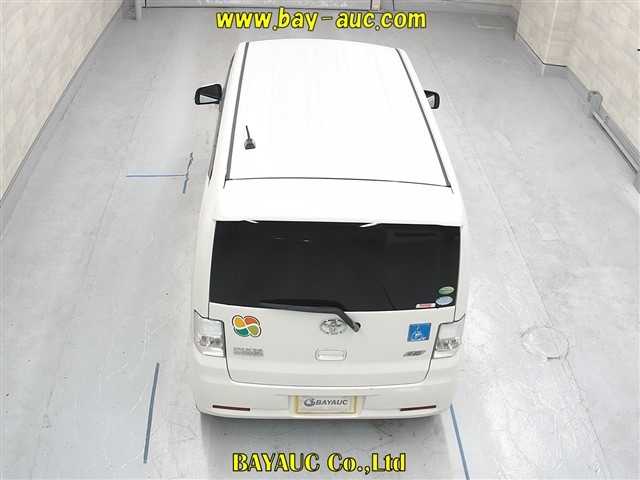 TOYOTA PIXIS SPACE 2014