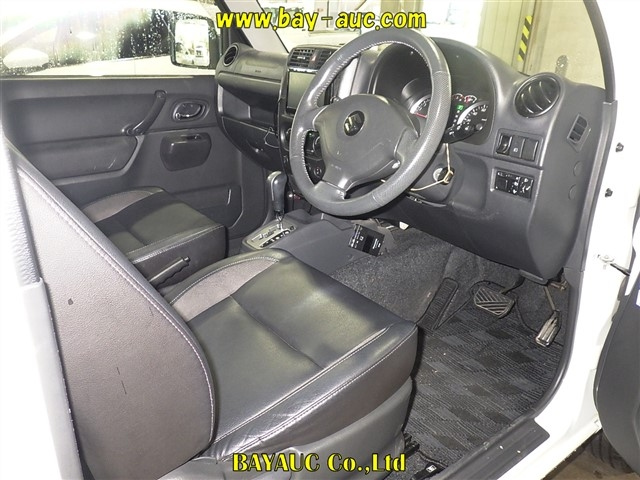 SUZUKI JIMNY 2011