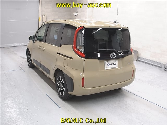 TOYOTA SIENTA 2025