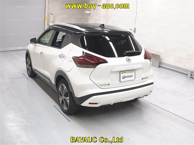 NISSAN KIX 2021