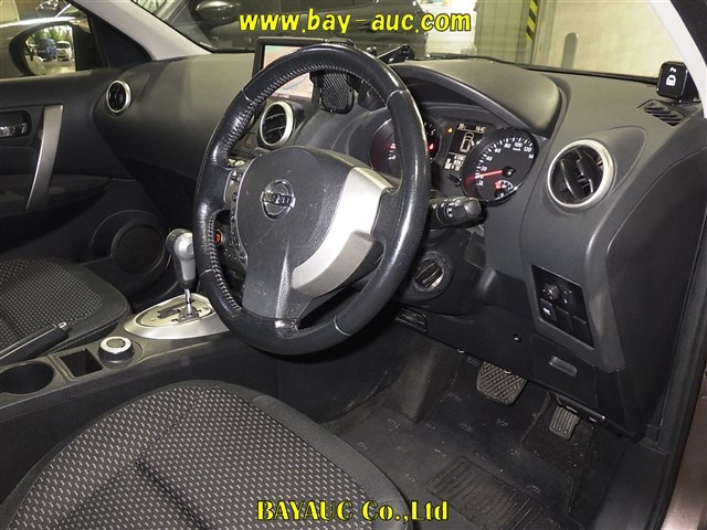 NISSAN DUALIS 2013