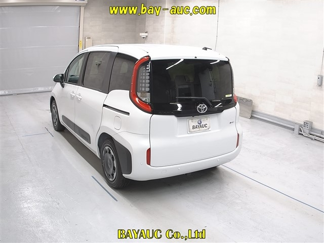 TOYOTA SIENTA 2025