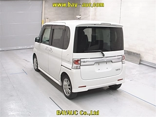 DAIHATSU TANTO 2010