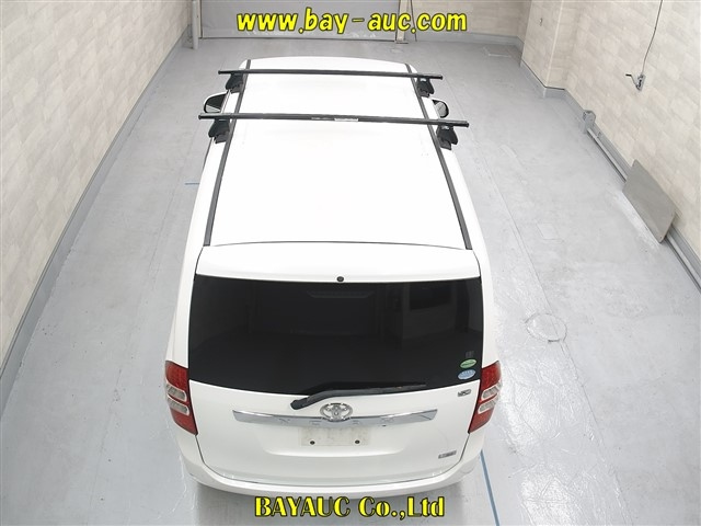 TOYOTA NOAH 2013