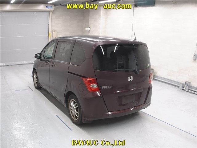 HONDA FREED 2011