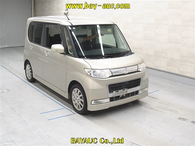 DAIHATSU TANTO 2009