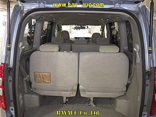 TOYOTA NOAH 2012