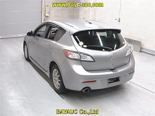 MAZDA AXELA 2010