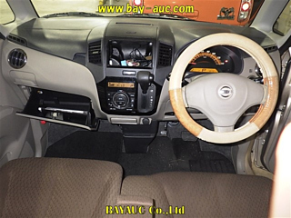 NISSAN ROOX 2010