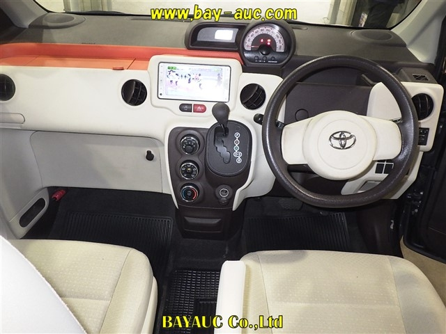 TOYOTA SPADE 2012