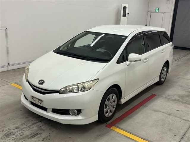 TOYOTA WISH 2013