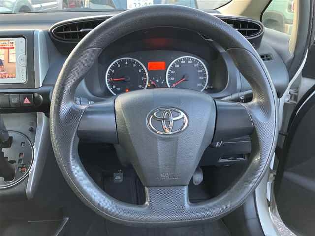 TOYOTA WISH 2013