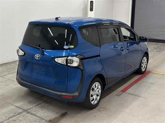 TOYOTA SIENTA 2018