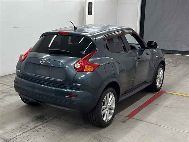 NISSAN JUKE 2011