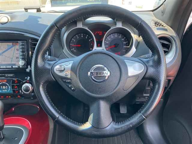 NISSAN JUKE 2011