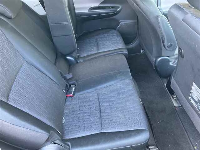 TOYOTA WISH 2010