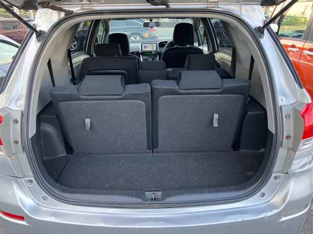TOYOTA WISH 2010