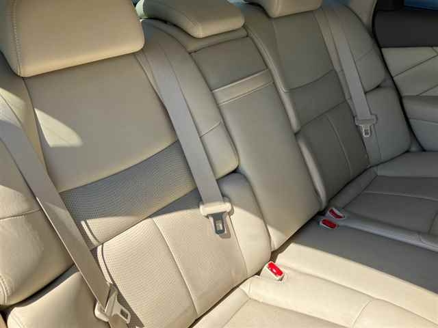 NISSAN FUGA 2010