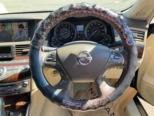 NISSAN FUGA 2010