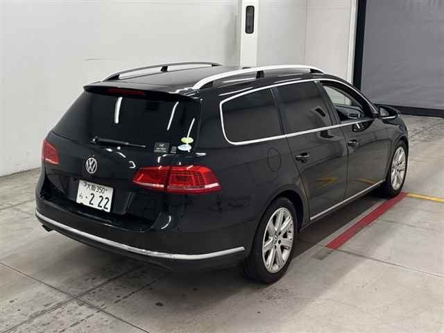 VOLKSWAGEN PASSAT VARIANT 2012