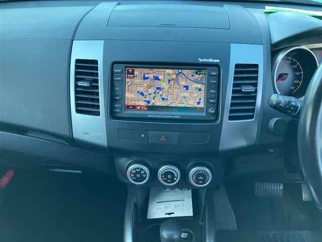 MITSUBISHI OUTLANDER 2008