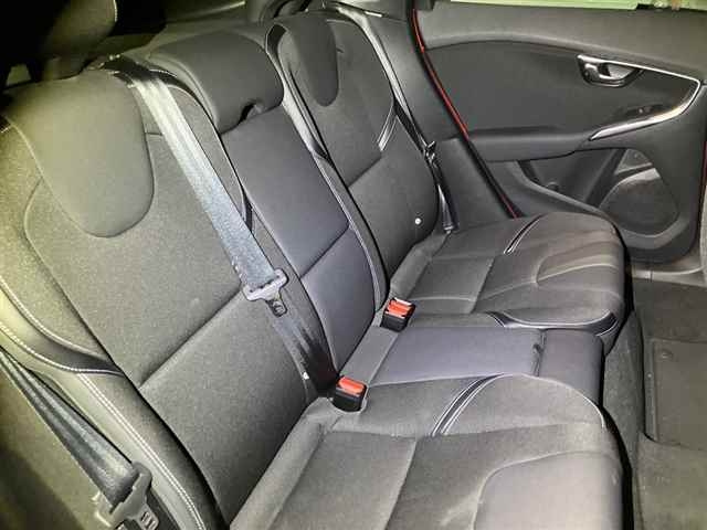 VOLVO V40 2014