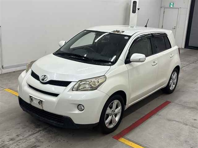 TOYOTA IST 2008