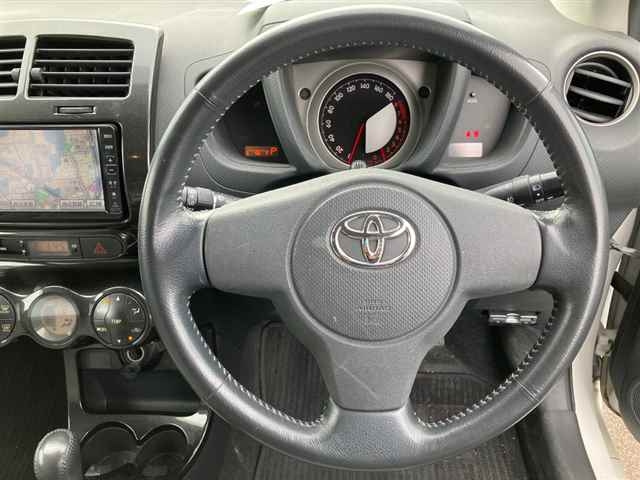 TOYOTA IST 2008