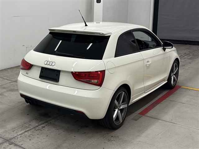 AUDI A1 2011