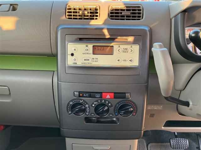 TOYOTA PIXIS SPACE 2016