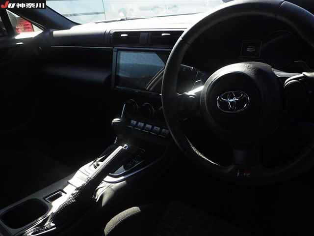 TOYOTA 86 2024