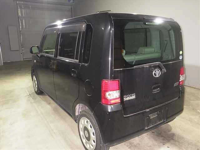 TOYOTA PIXIS SPACE 2014