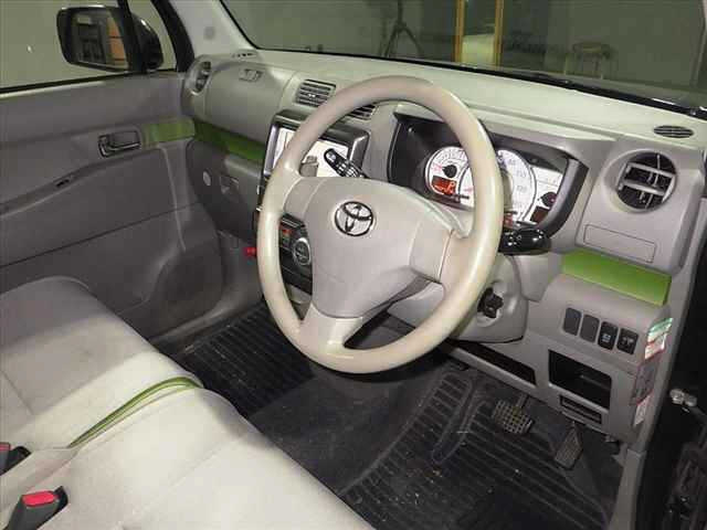 TOYOTA PIXIS SPACE 2014