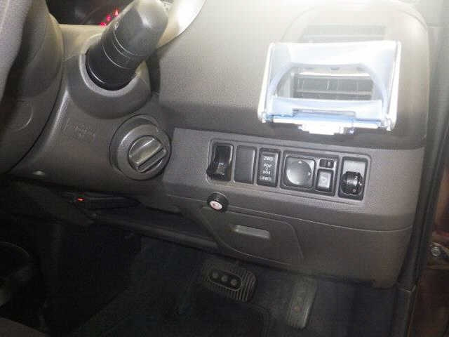 NISSAN MARCH 2010