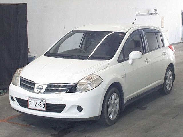 NISSAN TIIDA 2010