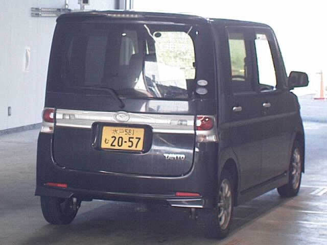 DAIHATSU TANTO 2009