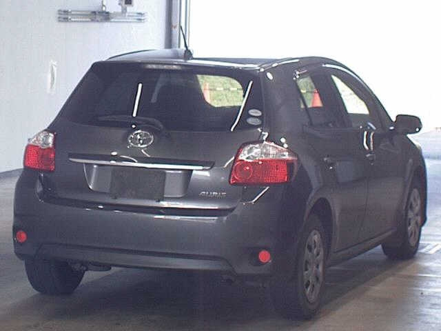 TOYOTA AURIS 2010