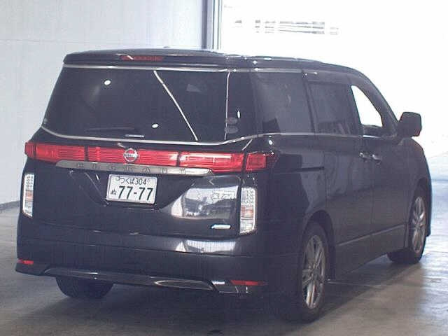 NISSAN ELGRAND 2010