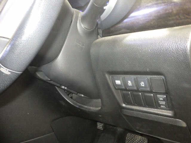 NISSAN ELGRAND 2010