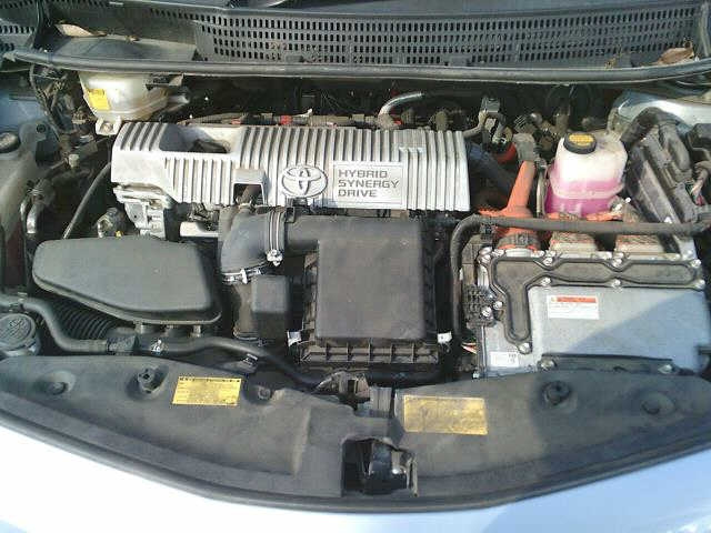 TOYOTA PRIUS ALPHA 2012