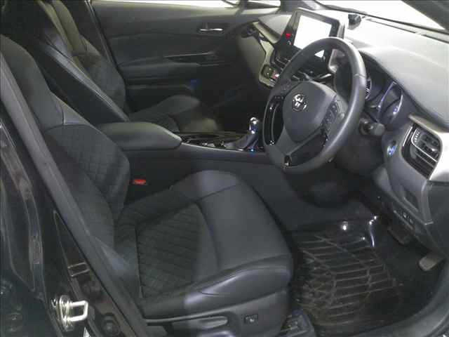 TOYOTA C-HR 2021