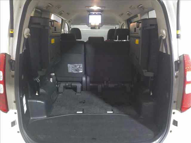 TOYOTA NOAH 2012