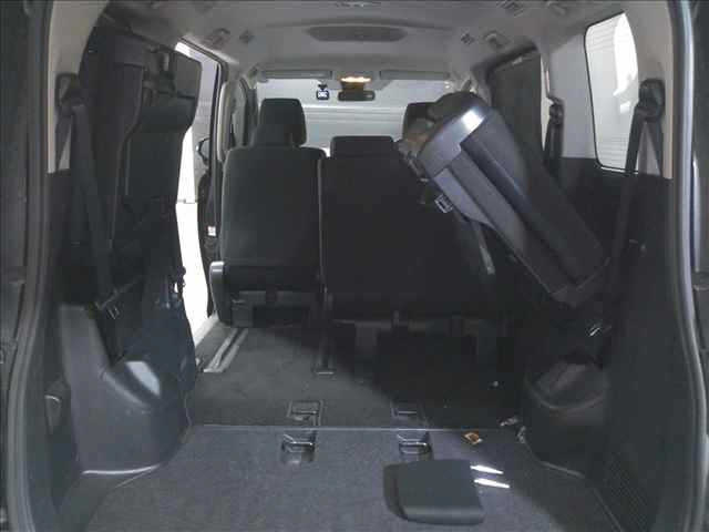 TOYOTA NOAH 2021