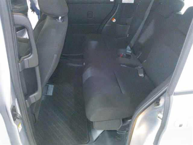 TOYOTA ROOMY 2021