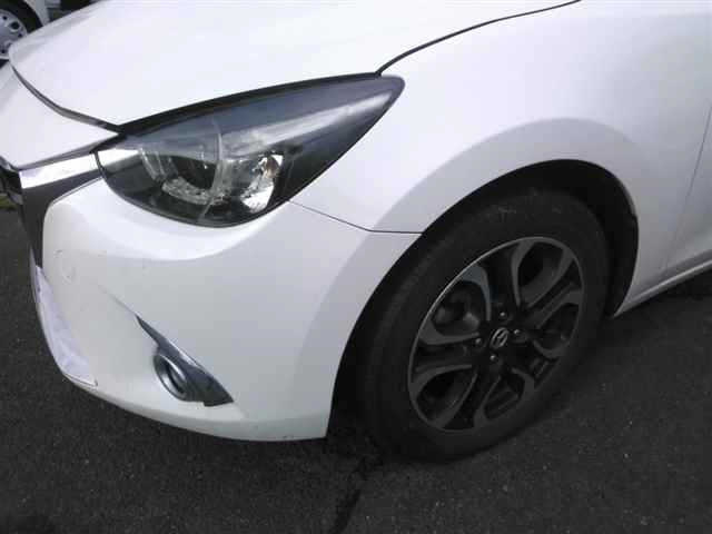 MAZDA DEMIO 2015
