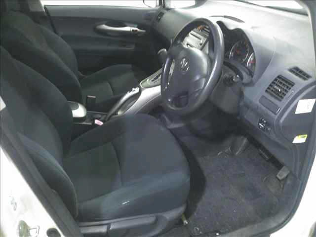 TOYOTA AURIS 2008