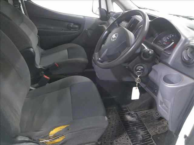 NISSAN NV200 2012
